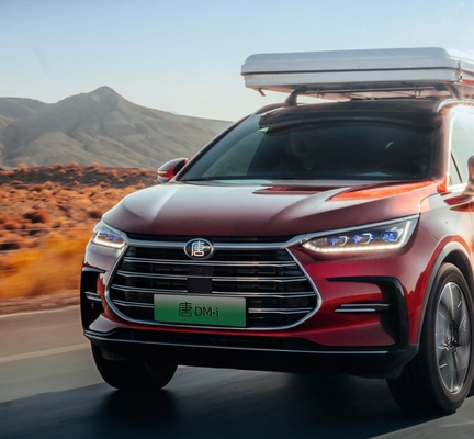 Το μεγάλο SUV της BYD, το Tang Dmi, έρχεται για διαταραχή.