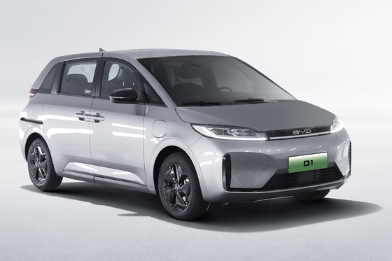 Το BYD Pure Electric Taxi D1 έχει αυτονομία 418 χλμ και ηλεκτρική συρόμενη πόρτα
