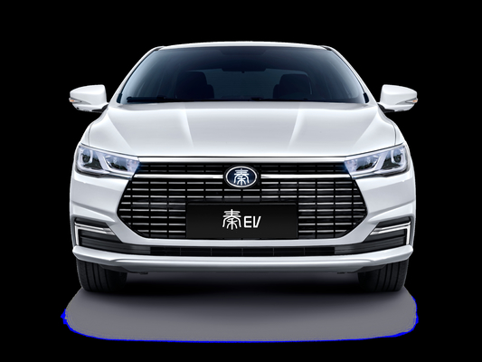 Το καθαρά ηλεκτρικό ταξί Qin EV της BYD έχει αυτονομία 450 χιλιομέτρων και ένα διχρωματικό σώμα